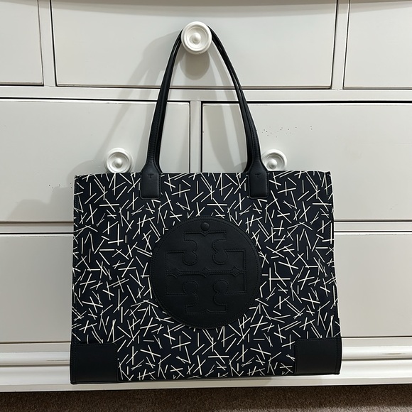 Tory Burch Handbags - Tory Burch Ella printed tote (Black matchsticks)